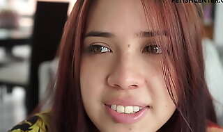 Modelo webcam colombiana nos cuenta su fantasía sexual y luego se masturba intensamente