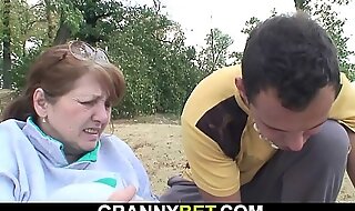 Guy helps injured busty hairy pussy granny