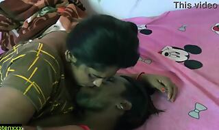 Village Bhabhi Sex! Beautiful Pussy Sex