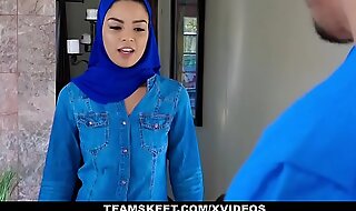 Exxxtrasmall - hawt muslim hottie acquires print cumcockted