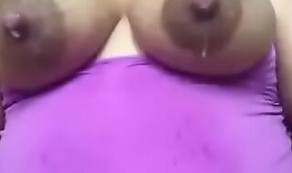 Milk shedding from titties to the fullest having sex