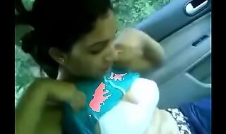 Indian get hitched showing boobs in car