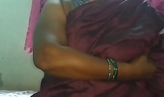 unsatisfied Indian mom pussy let out
