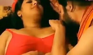Sexy Indian Aunty Exposing Her Nude Synod And Sexy Cleavage To Get Fucked Hot