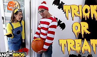 Bangbros - trick or treat smell evelin stone's feet bruno gives her something good to eat